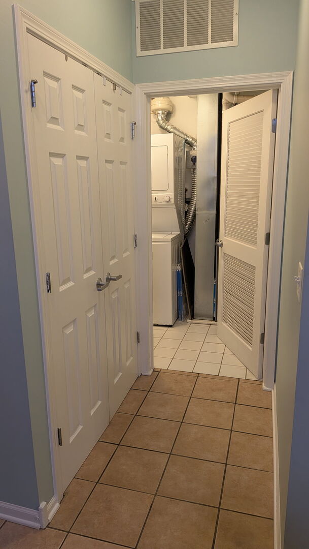 6436 Roosevelt Road, Unit 212 Oak Park, IL 60304 - Photo 19 of 22