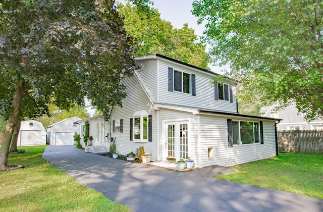 $324,999 | 25076 West Edgar Avenue, Antioch, IL 60002