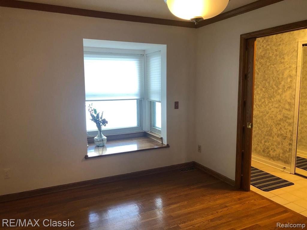 3754 Donaldson Road Rochester Hills, MI 48307 - Photo 3 of 29