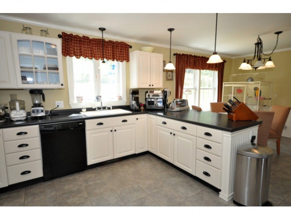 703 Slate Ledge Road Littleton, NH 03561 - Photo 5 of 30