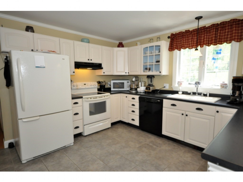 703 Slate Ledge Road Littleton, NH 03561 - Photo 6 of 30