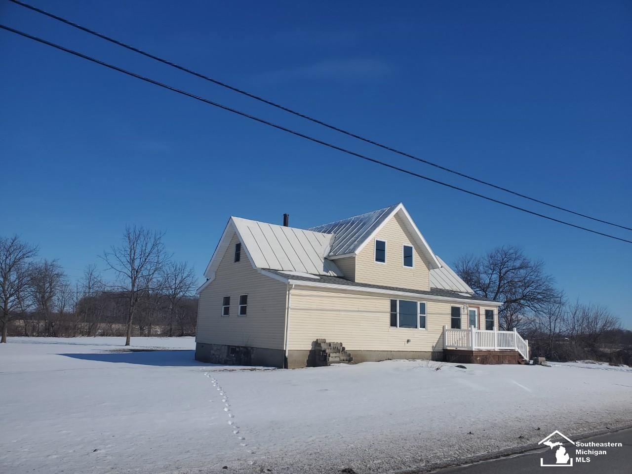 4240 West Dunbar Road Monroe, MI 48161 - Photo 2 of 25 Gallery Image 2