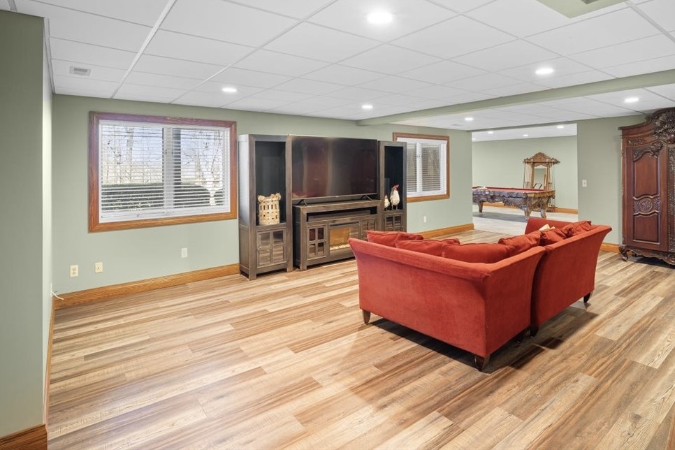 9852 Old Sawmill Road Bloomington, IL 61705 - Photo 13 of 34 Gallery Image 13