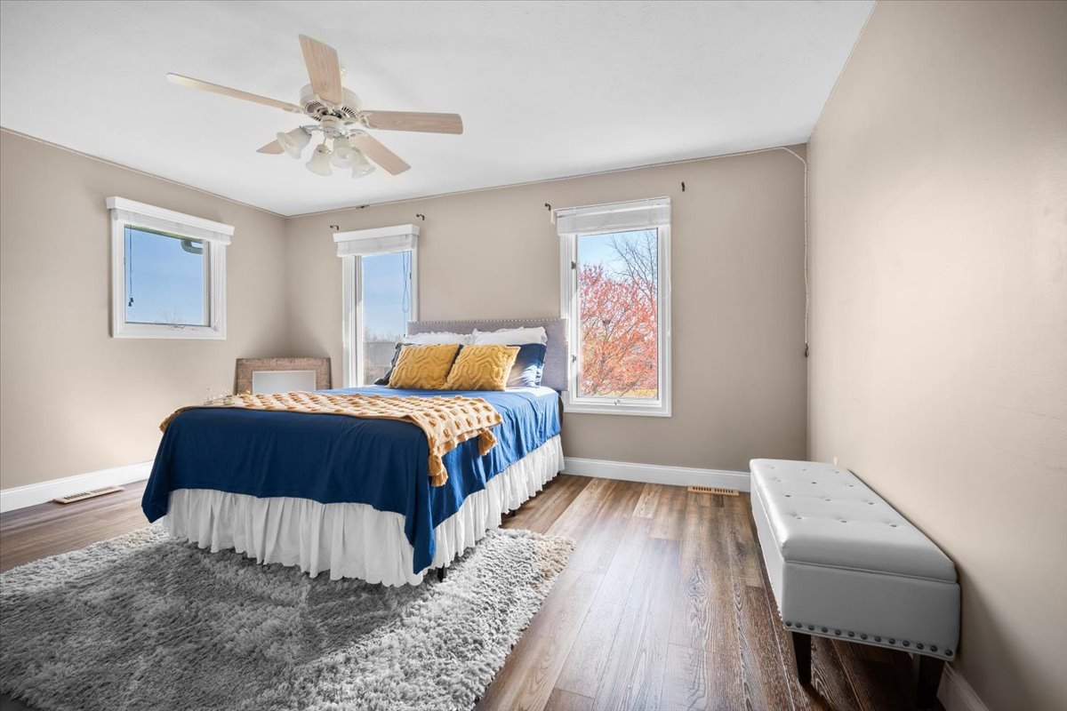 9852 Old Sawmill Road Bloomington, IL 61705 - Photo 22 of 34 Gallery Image 22