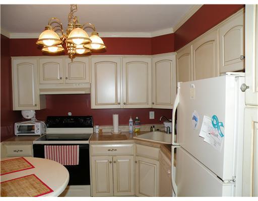 551 Sloop Road, Unit 68 Pittsburgh, PA 15237 - Photo 6 of 18 Kitchen.