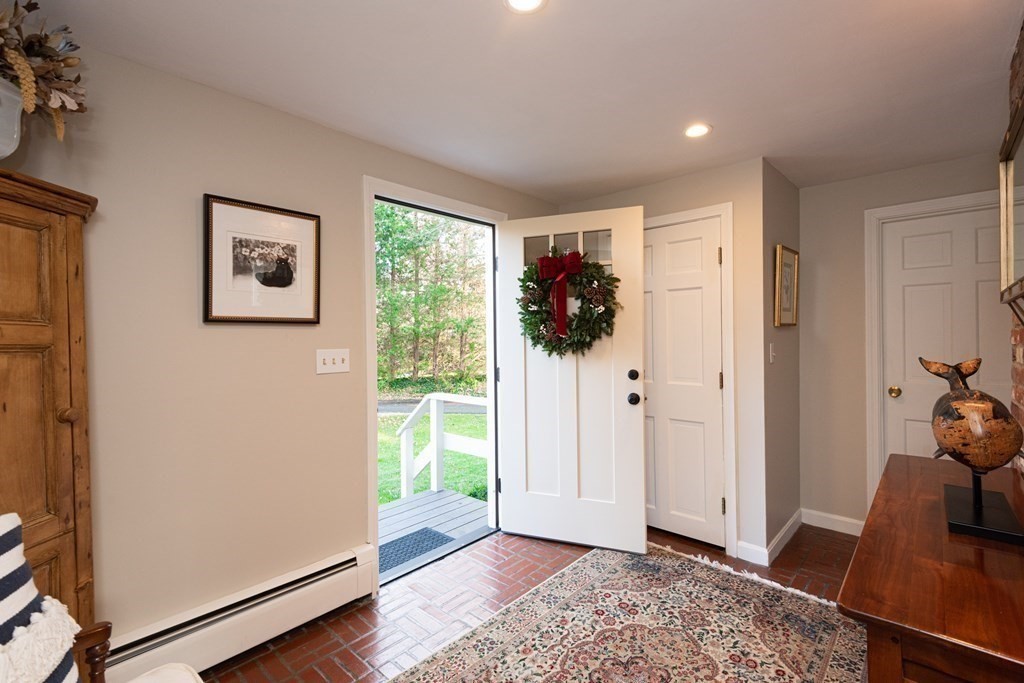 14 Liberty Road Marblehead, MA 01945 - Photo 5 of 42