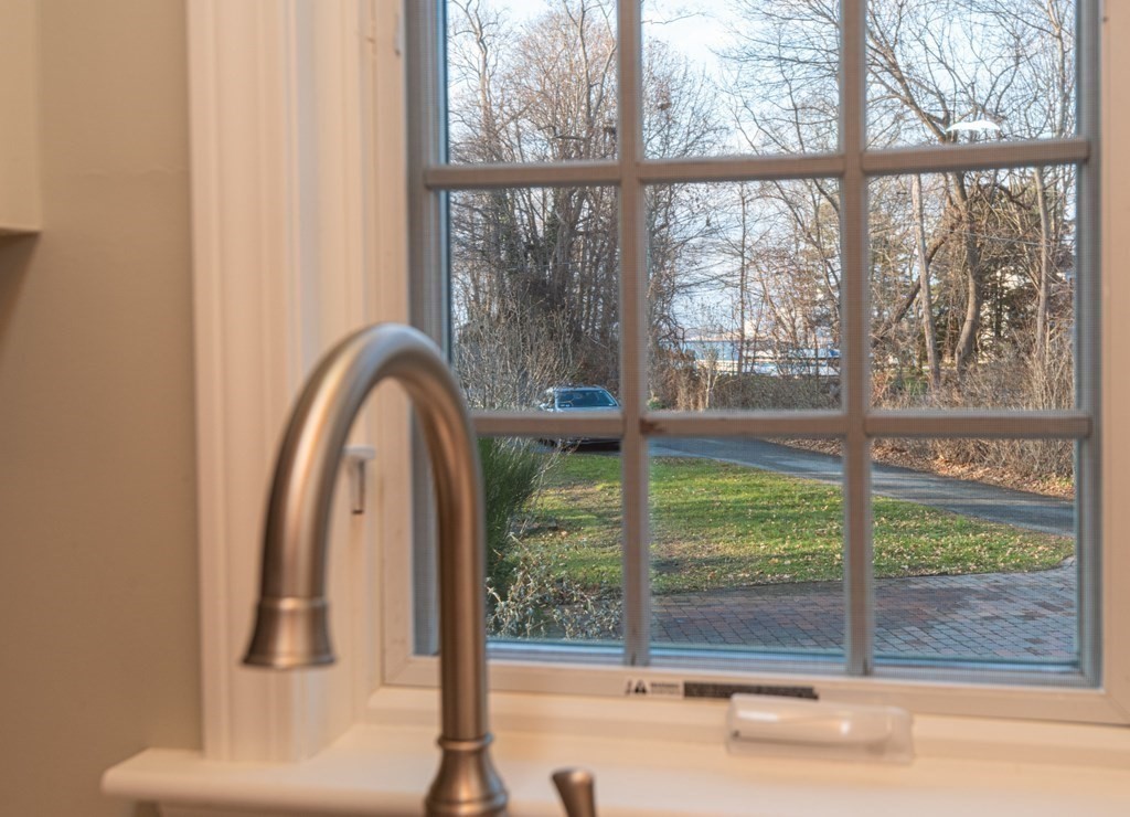 14 Liberty Road Marblehead, MA 01945 - Photo 9 of 42