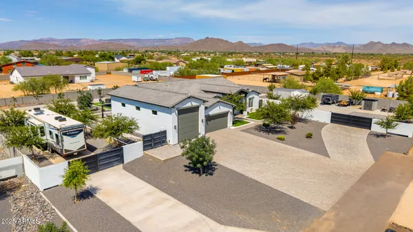 $1,365,000 | 37227 North 11th Avenue, Phoenix, AZ 85086