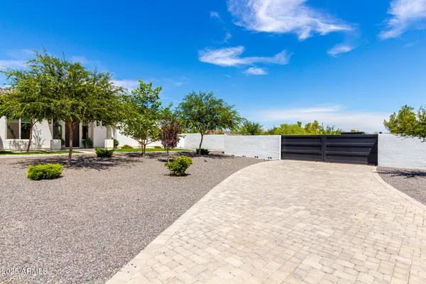 $1,365,000 | 37227 North 11th Avenue, Phoenix, AZ 85086