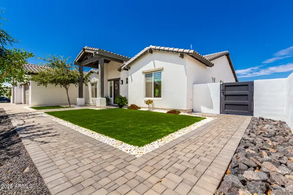 $1,365,000 | 37227 North 11th Avenue, Phoenix, AZ 85086