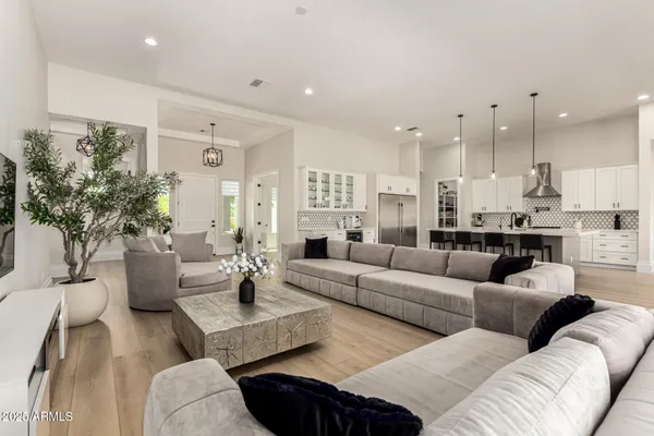 $1,365,000 | 37227 North 11th Avenue, Phoenix, AZ 85086