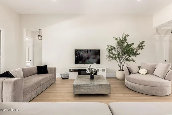 $1,365,000 | 37227 North 11th Avenue, Phoenix, AZ 85086
