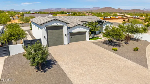 $1,365,000 | 37227 North 11th Avenue, Phoenix, AZ 85086