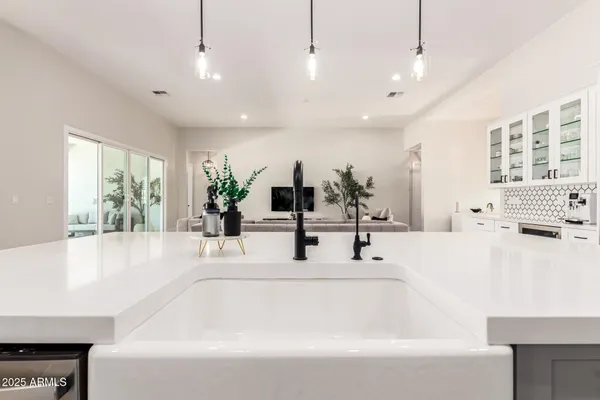 $1,365,000 | 37227 North 11th Avenue, Phoenix, AZ 85086