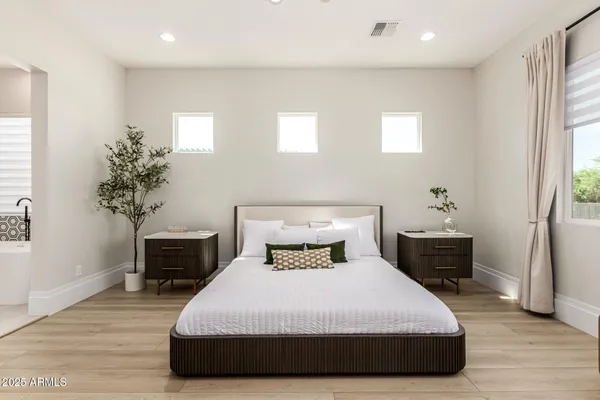 $1,365,000 | 37227 North 11th Avenue, Phoenix, AZ 85086