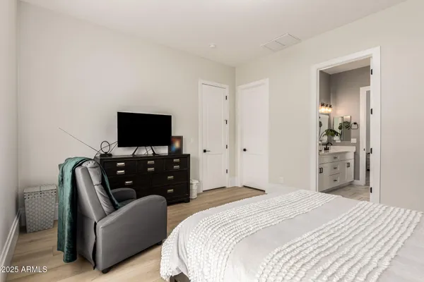 $1,365,000 | 37227 North 11th Avenue, Phoenix, AZ 85086