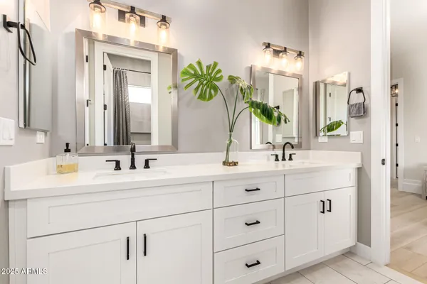 $1,365,000 | 37227 North 11th Avenue, Phoenix, AZ 85086