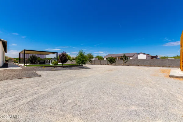 $1,365,000 | 37227 North 11th Avenue, Phoenix, AZ 85086