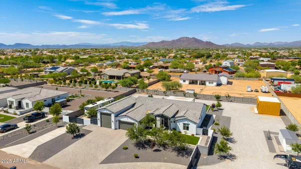 $1,365,000 | 37227 North 11th Avenue, Phoenix, AZ 85086