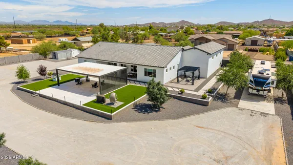 $1,365,000 | 37227 North 11th Avenue, Phoenix, AZ 85086