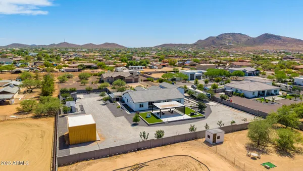 $1,365,000 | 37227 North 11th Avenue, Phoenix, AZ 85086