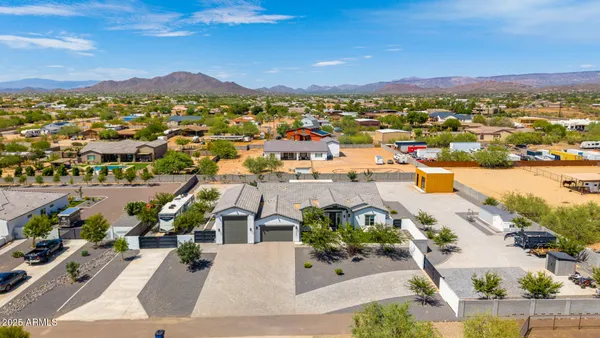 $1,365,000 | 37227 North 11th Avenue, Phoenix, AZ 85086