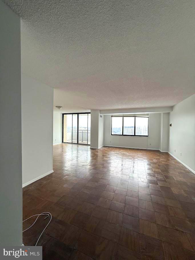 5225 Pooks Hill Road, Unit 1021N Bethesda, MD 20814 - Photo 5 of 17 Open living