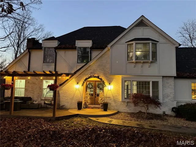 $674,900 | 2179 Rock N Horse Farms Drive, Festus, MO 63028