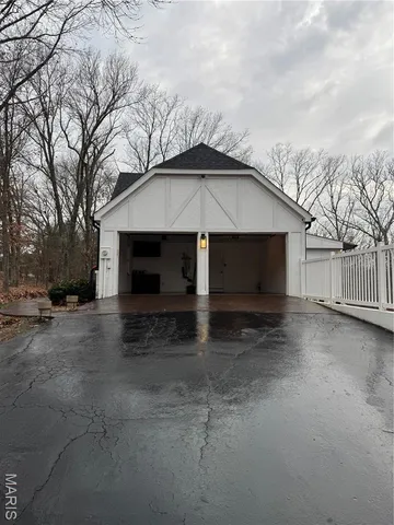 $674,900 | 2179 Rock N Horse Farms Drive, Festus, MO 63028