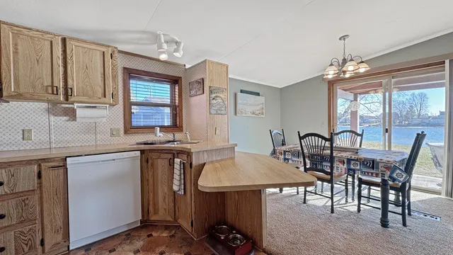 $299,000 | 9372 Lakeview Drive, Cadillac, MI 49601