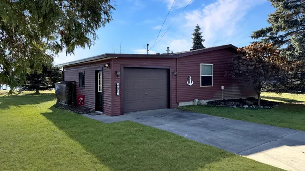 $275,000 | 9372 Lakeview Drive, Cadillac, MI 49601