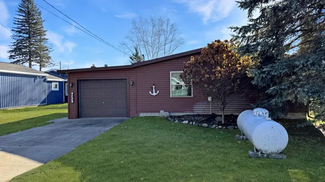 $299,000 | 9372 Lakeview Drive, Cadillac, MI 49601