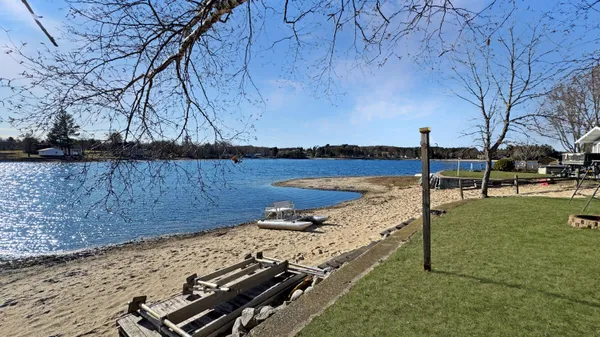 $275,000 | 9372 Lakeview Drive, Cadillac, MI 49601