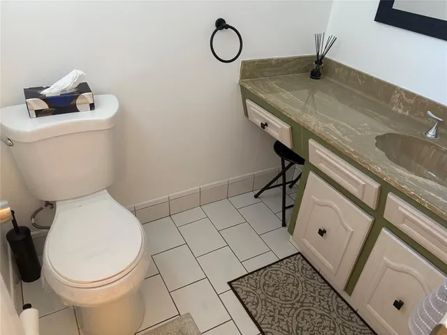 a close view of sink