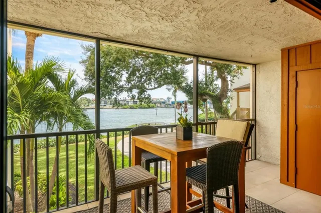 $575,000 | 1900 Cove II Place, Unit 127, Sarasota, FL 34242