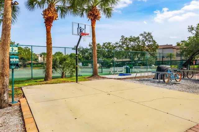 $575,000 | 1900 Cove II Place, Unit 127, Sarasota, FL 34242