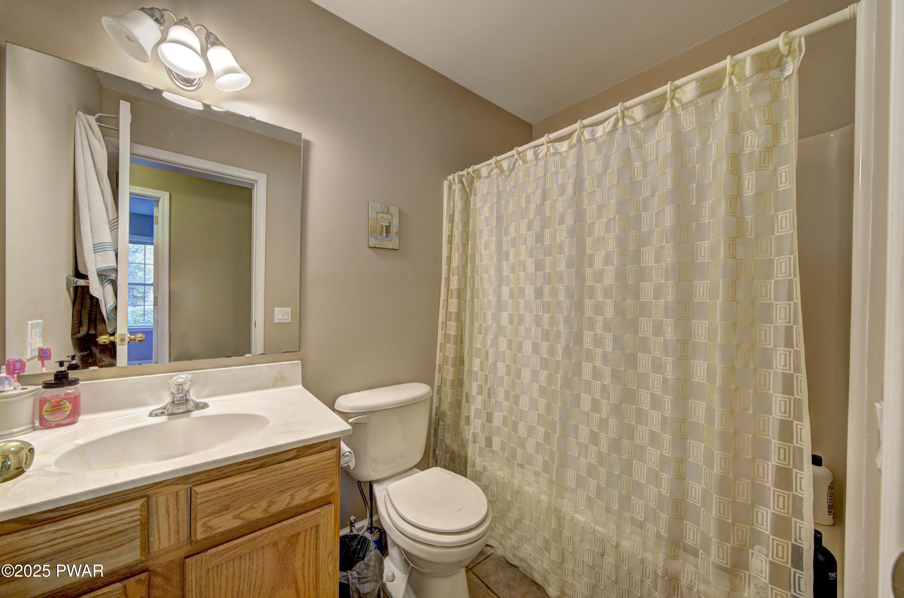 132 Spruce Road Tafton, PA 18464 - Photo 32 of 57 Bathroom 1
