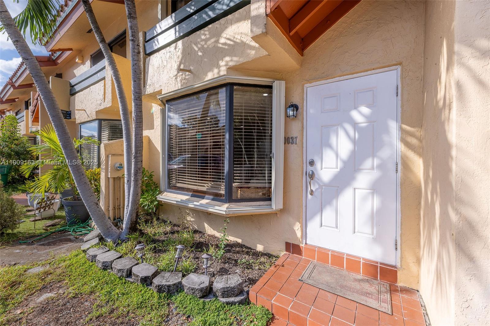 10037 Southwest 77th Court Miami, FL 33156 - Photo 3 of 70