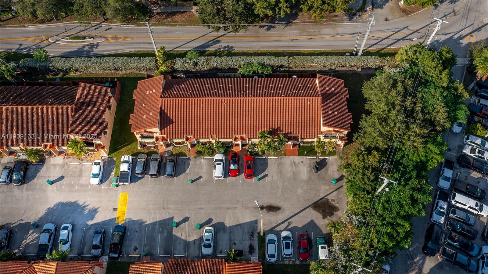 10037 Southwest 77th Court Miami, FL 33156 - Photo 54 of 70 an aerial view of multiple house