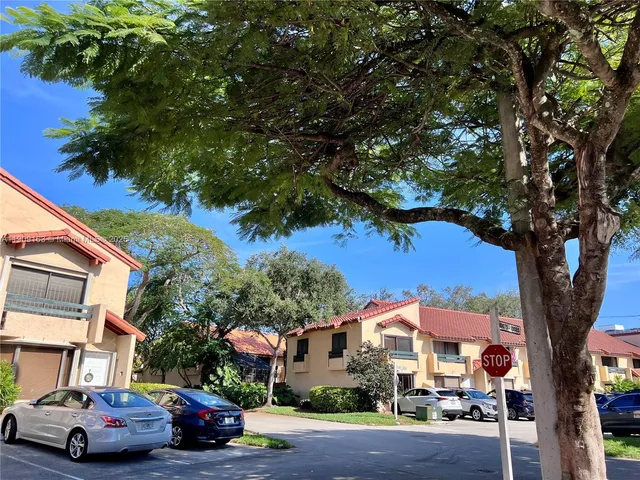 $464,900 | 10037 Southwest 77th Court, Miami, FL 33156