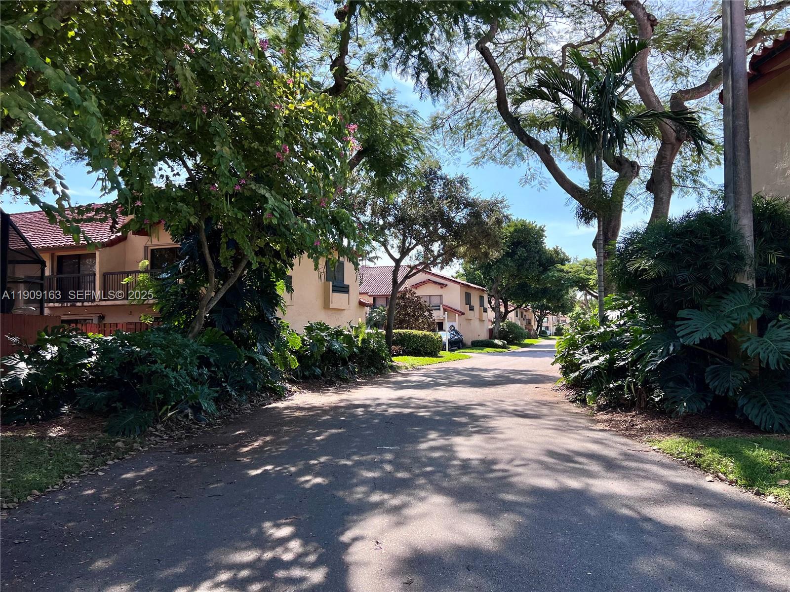 10037 Southwest 77th Court Miami, FL 33156 - Photo 57 of 72