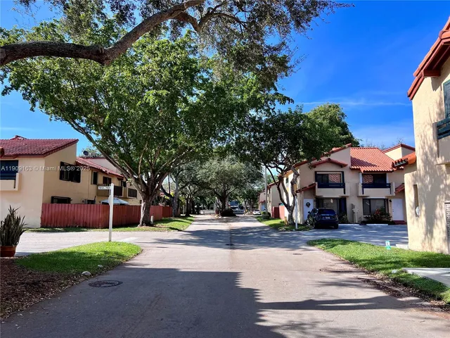 $464,900 | 10037 Southwest 77th Court, Miami, FL 33156