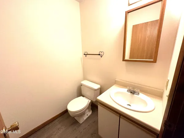 $1,650 | 23 Warsaw Avenue, Unit 22, Mechanicville, NY 12118