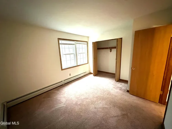 $1,650 | 23 Warsaw Avenue, Unit 22, Mechanicville, NY 12118