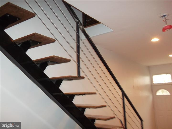 457 Moyer Street Philadelphia, PA 19125 - Photo 4 of 25