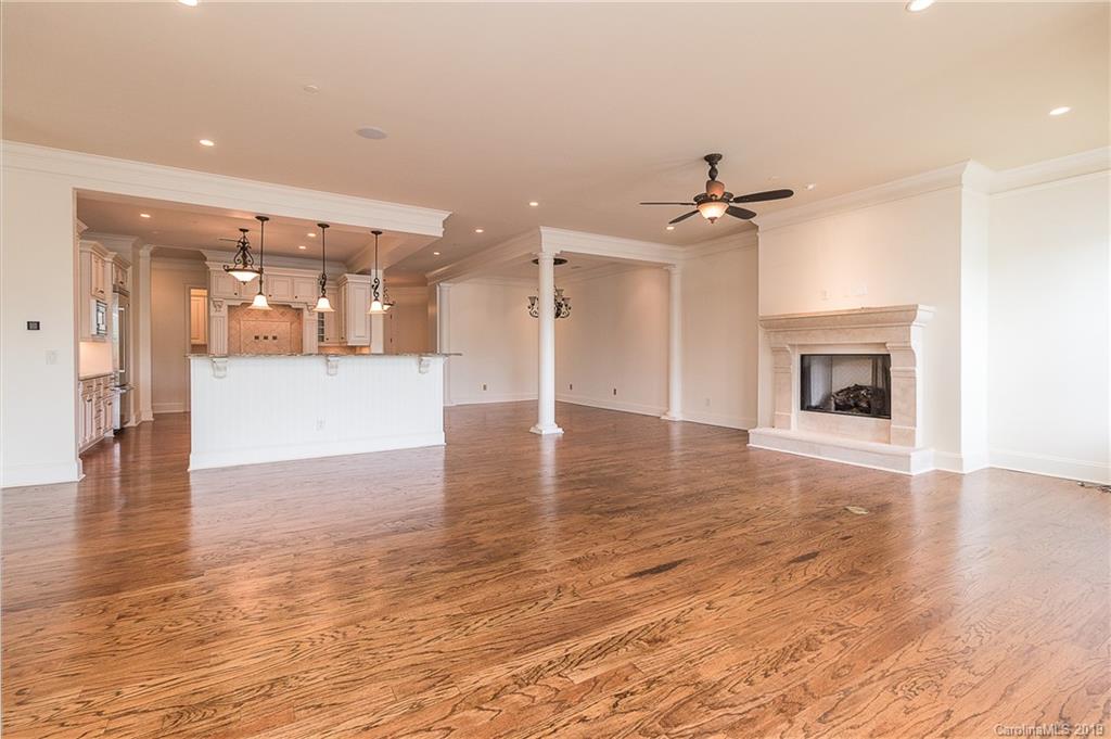 2823 Providence Road, Unit 335 Charlotte, NC 28211 - Photo 2 of 28 Gallery Image 2