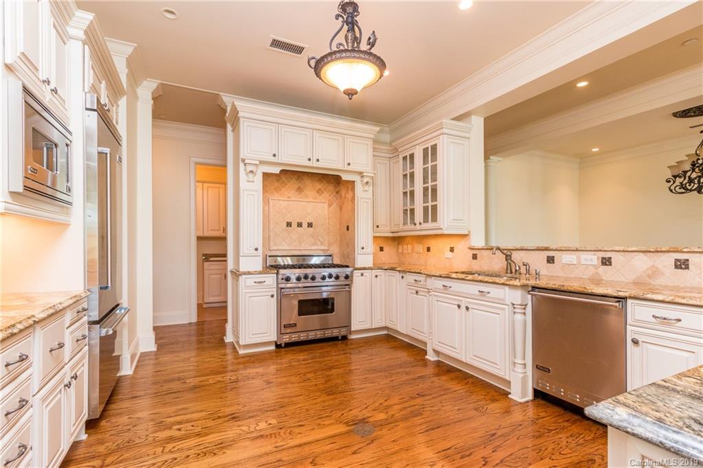 2823 Providence Road, Unit 335 Charlotte, NC 28211 - Photo 4 of 28 Gallery Image 4