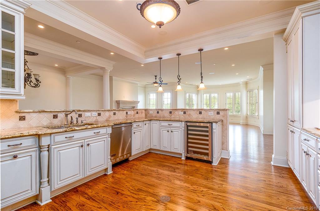 2823 Providence Road, Unit 335 Charlotte, NC 28211 - Photo 7 of 28 Gallery Image 7
