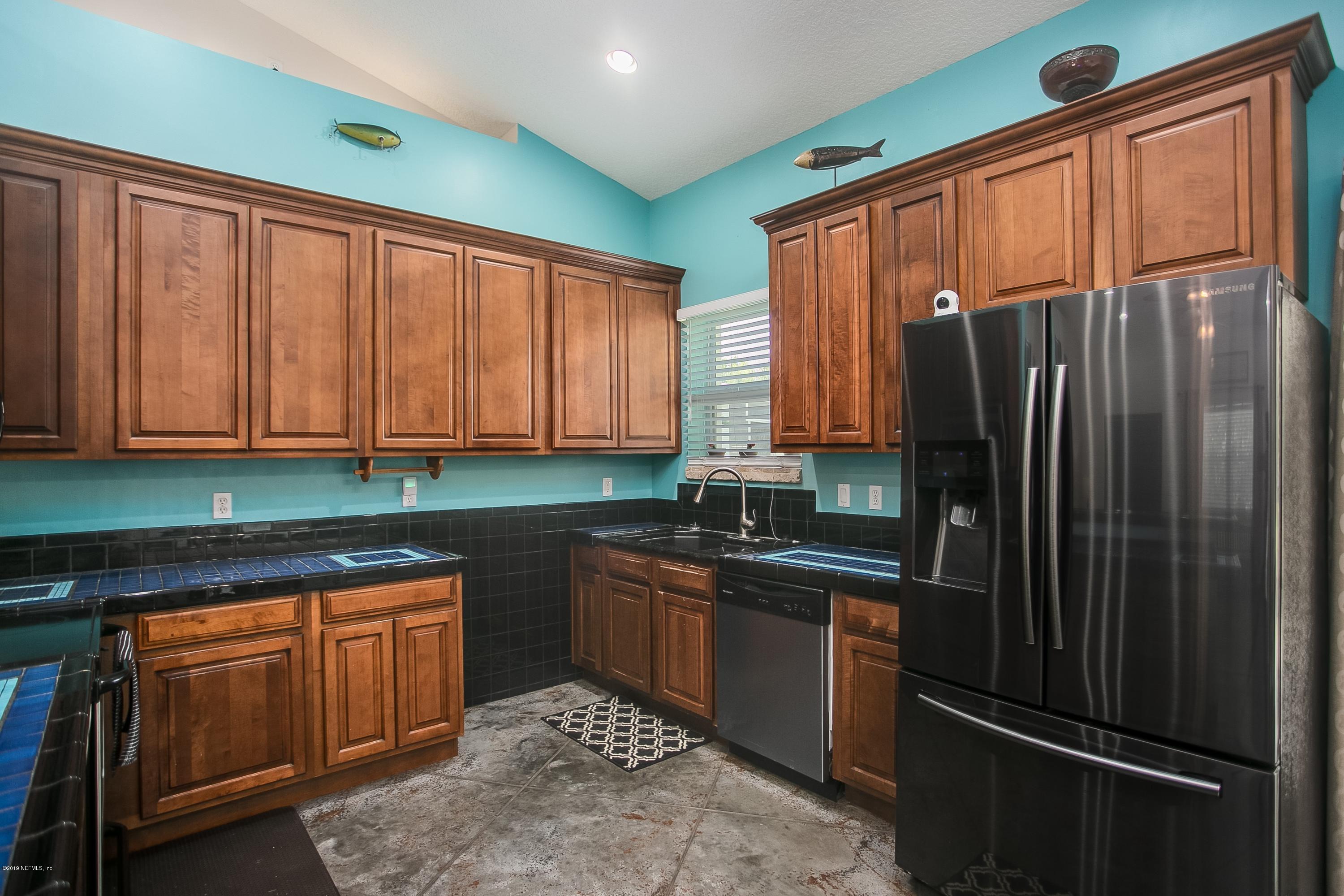 42" Cabinets & Stainless Appliances