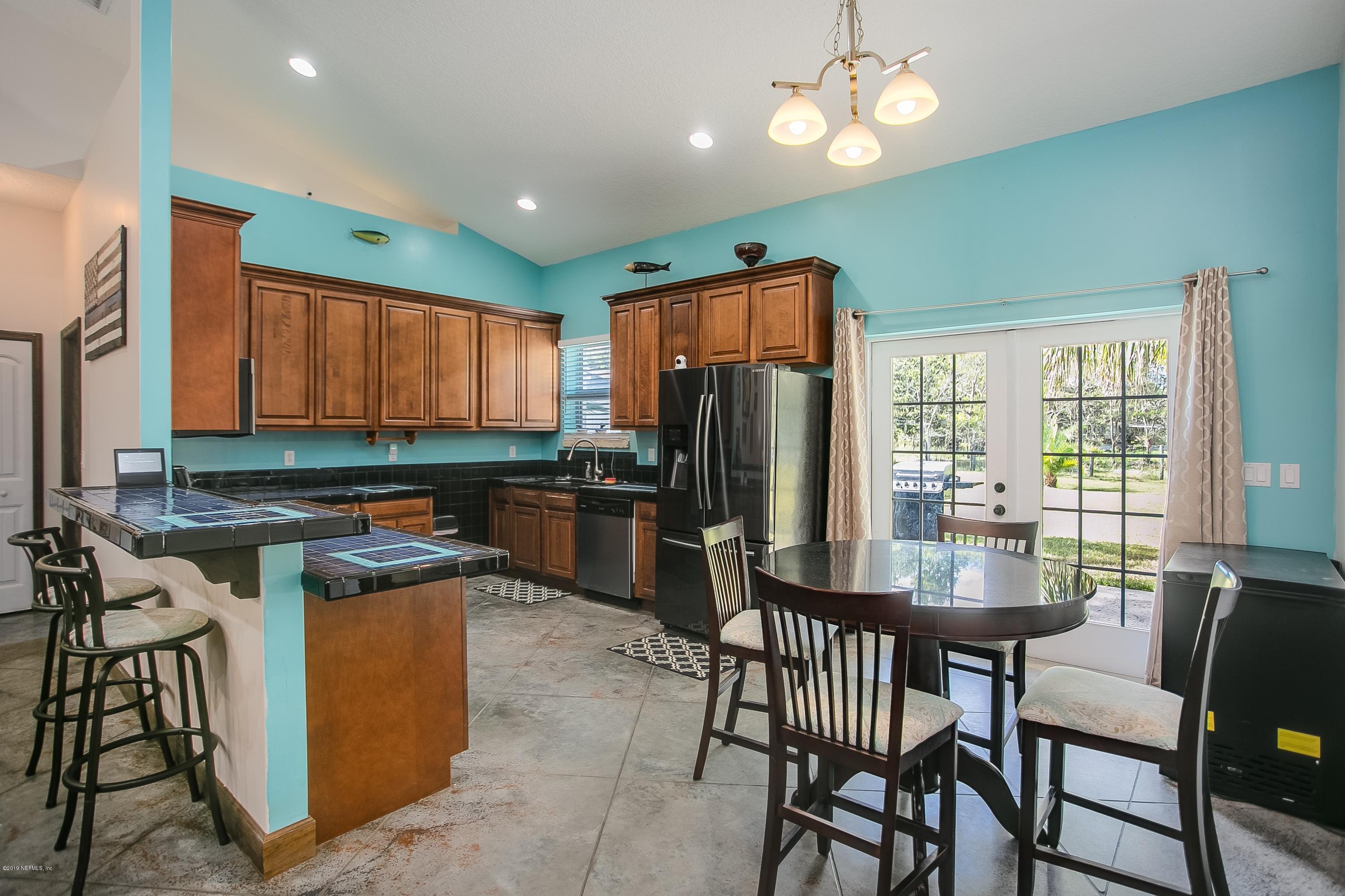 Kitchen/Dining Combo